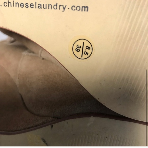 Chinese Laundry fringed booties, size 8.5 - Picture 3 of 4